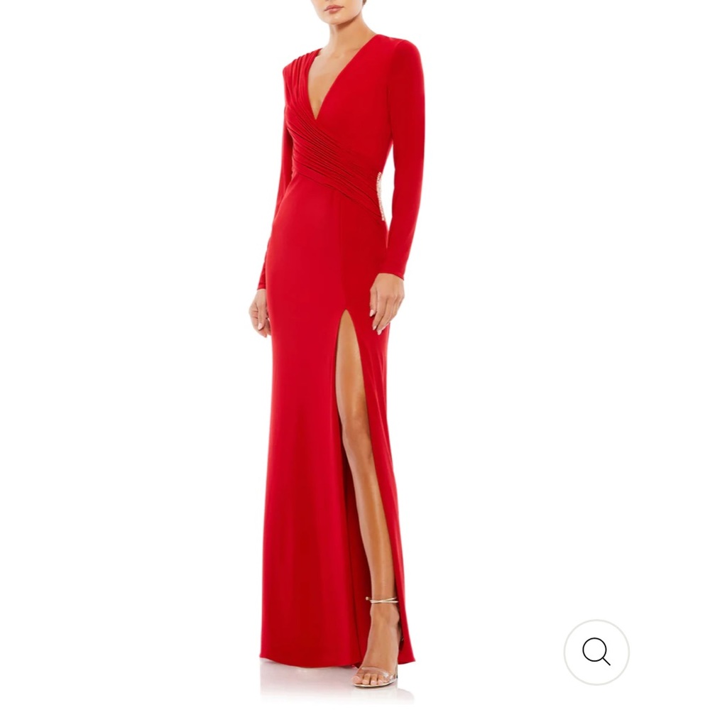 Mac Duggal Women's Jersey Long Sleeve Ruched Gown 12